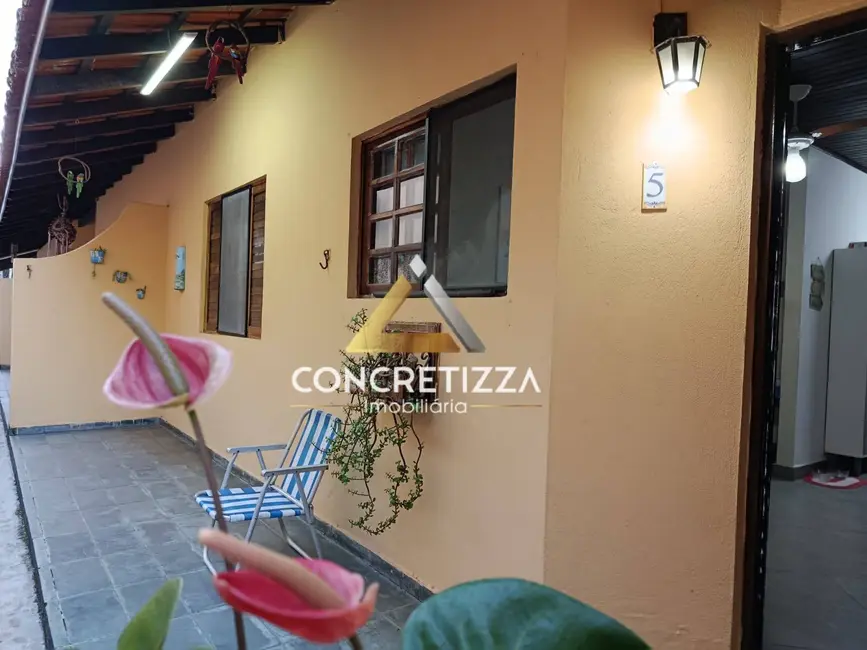 Foto 3 de Casa com 2 quartos à venda, 70m2 em Jardim Britânia, Caraguatatuba - SP