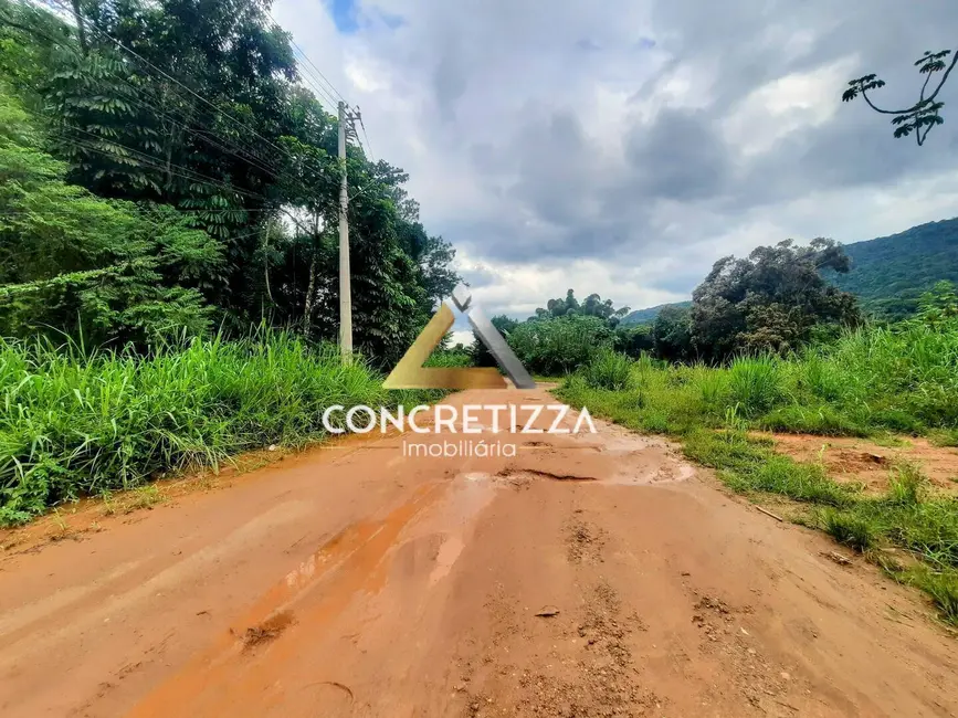 Foto 4 de Terreno / Lote à venda em Caraguatatuba - SP