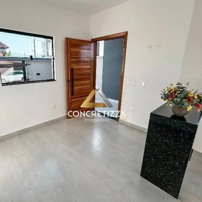Casa com 2 quartos à venda, 61m2 em Caraguatatuba - SP - imagem 4 Foto 4 de Casa com 2 quartos à venda, 61m2 em Caraguatatuba - SP