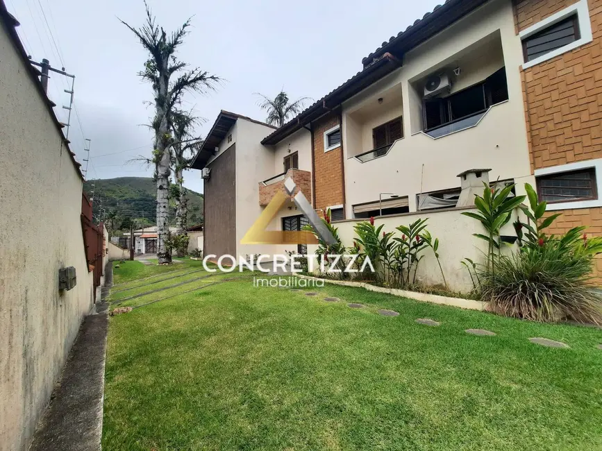 Sobrado com 2 quartos à venda, 113m2 em Martim de Sá, Caraguatatuba - SP - imagem 3 Foto 3 de Sobrado com 2 quartos à venda, 113m2 em Martim de Sá, Caraguatatuba - SP