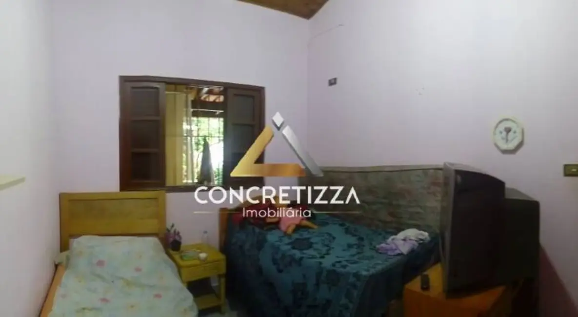 Casa com 2 quartos à venda, 100m2 em Caraguatatuba - SP - imagem 8 Foto 8 de Casa com 2 quartos à venda, 100m2 em Caraguatatuba - SP