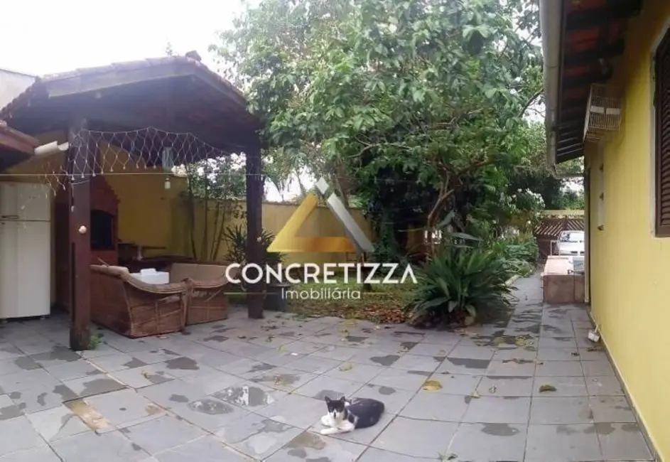 Casa com 2 quartos à venda, 100m2 em Caraguatatuba - SP - imagem 4 Foto 4 de Casa com 2 quartos à venda, 100m2 em Caraguatatuba - SP