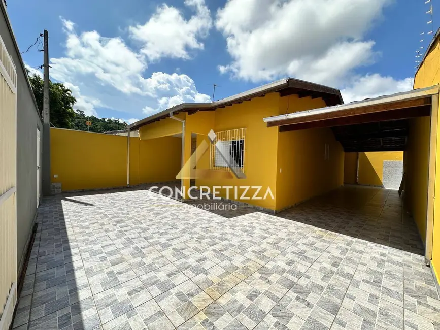 Foto 1 de Casa com 2 quartos à venda, 104m2 em Caraguatatuba - SP