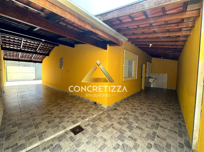 Foto 3 de Casa com 2 quartos à venda, 104m2 em Caraguatatuba - SP