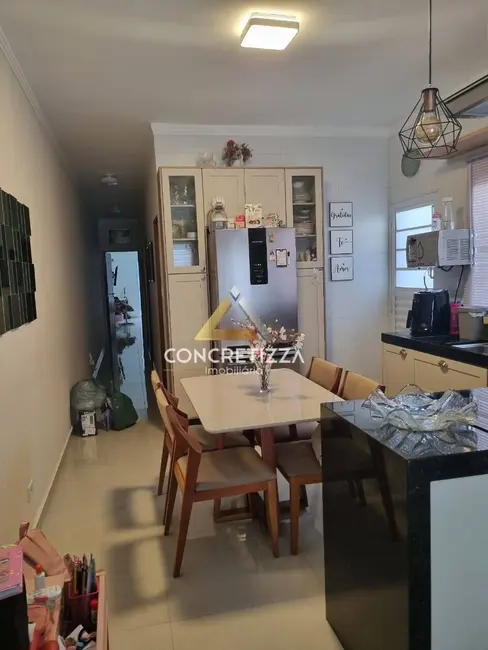 Foto 4 de Casa com 3 quartos à venda, 125m2 em Caraguatatuba - SP