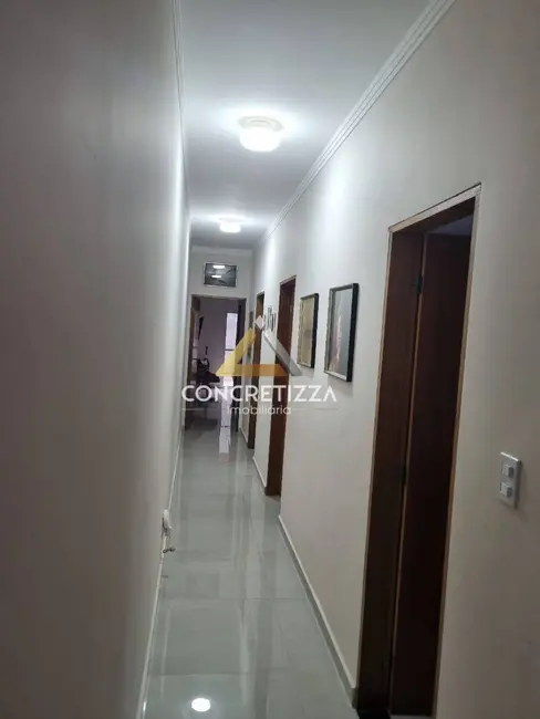 Foto 8 de Casa com 3 quartos à venda, 125m2 em Caraguatatuba - SP