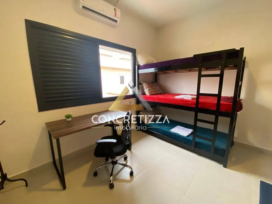 Foto 15 de Casa à venda, 101m2 em Pontal de Santa Marina, Caraguatatuba - SP