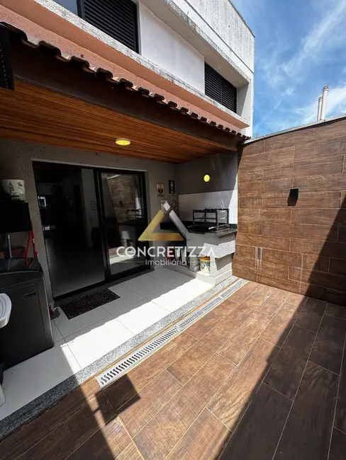 Foto 11 de Casa à venda, 101m2 em Pontal de Santa Marina, Caraguatatuba - SP