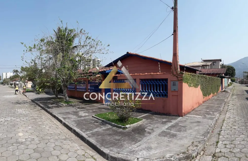 Foto 1 de Casa com 3 quartos à venda, 300m2 em Caraguatatuba - SP