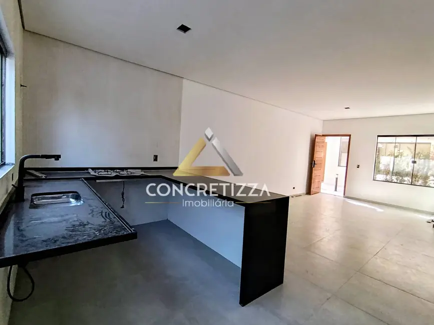 Sobrado com 2 quartos à venda, 85m2 em Pontal de Santa Marina, Caraguatatuba - SP - imagem 9 Foto 9 de Sobrado com 2 quartos à venda, 85m2 em Pontal de Santa Marina, Caraguatatuba - SP