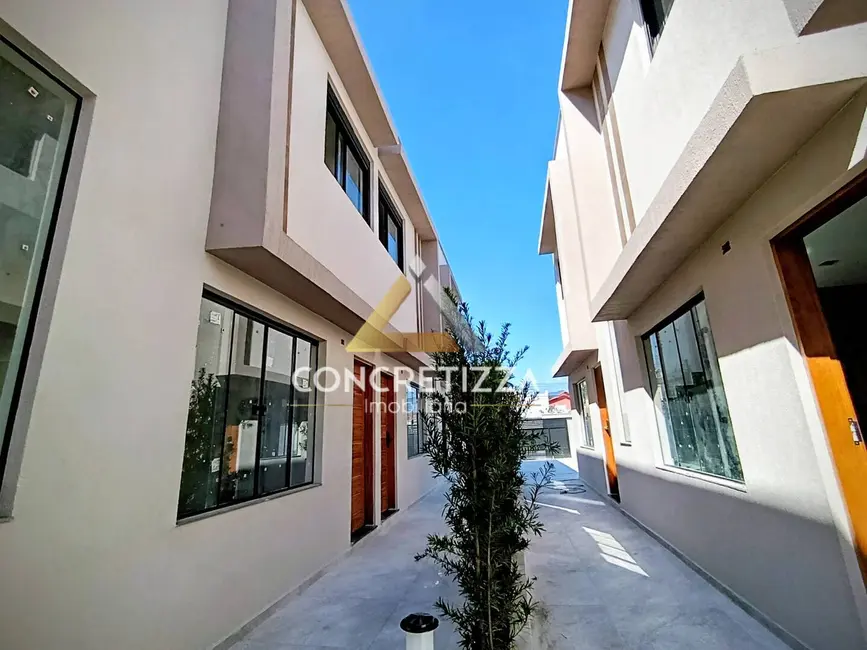 Sobrado com 2 quartos à venda, 85m2 em Pontal de Santa Marina, Caraguatatuba - SP - imagem 2 Foto 2 de Sobrado com 2 quartos à venda, 85m2 em Pontal de Santa Marina, Caraguatatuba - SP