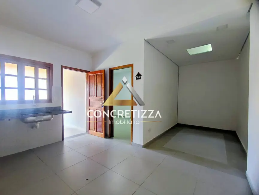 Foto 9 de Casa com 2 quartos para alugar, 110m2 em Jardim Britânia, Caraguatatuba - SP