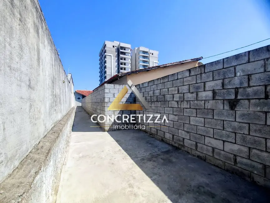 Foto 2 de Casa com 2 quartos para alugar, 110m2 em Jardim Britânia, Caraguatatuba - SP