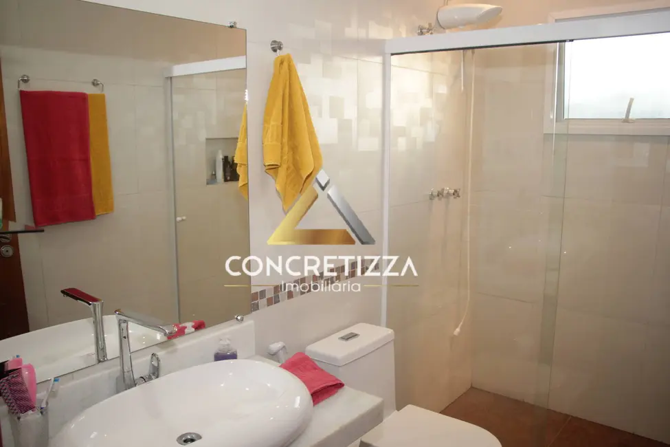 Casa com 5 quartos à venda, 360m2 em Pontal de Santa Marina, Caraguatatuba - SP - imagem 8 Foto 8 de Casa com 5 quartos à venda, 360m2 em Pontal de Santa Marina, Caraguatatuba - SP