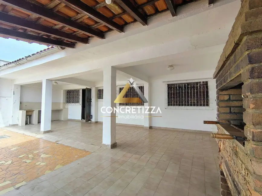Casa com 2 quartos à venda, 360m2 em Praia das Palmeiras, Caraguatatuba - SP - imagem 1 Foto 1 de Casa com 2 quartos à venda, 360m2 em Praia das Palmeiras, Caraguatatuba - SP