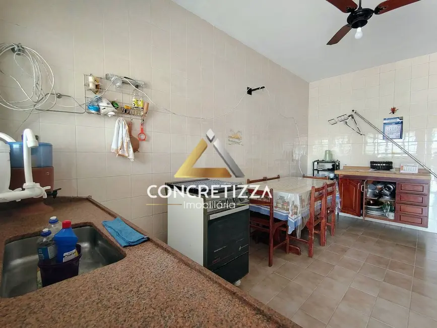 Foto 8 de Casa com 2 quartos à venda, 355m2 em Praia das Palmeiras, Caraguatatuba - SP