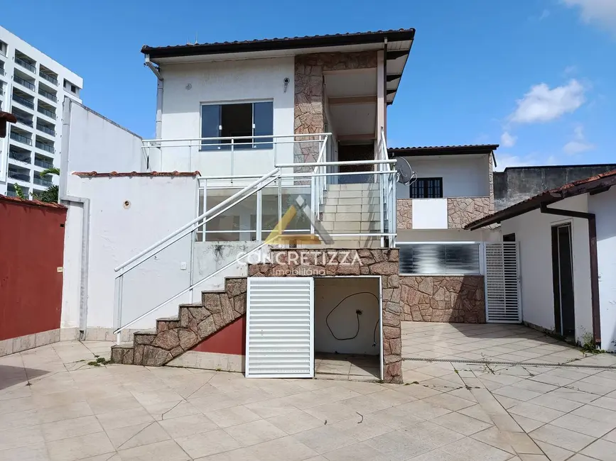 Foto 2 de Casa com 2 quartos para alugar, 525m2 em Praia das Palmeiras, Caraguatatuba - SP