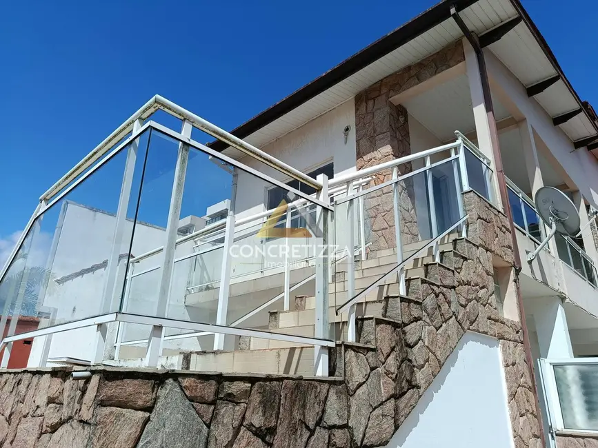 Foto 1 de Casa com 2 quartos para alugar, 525m2 em Praia das Palmeiras, Caraguatatuba - SP