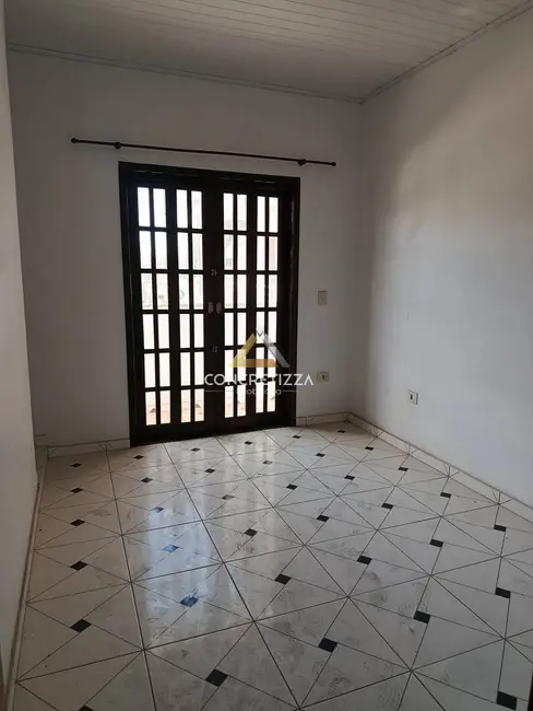 Foto 8 de Casa para alugar em Praia das Palmeiras, Caraguatatuba - SP