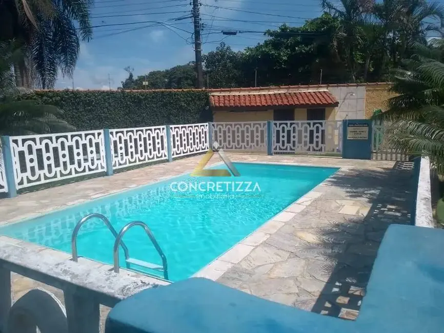 Foto 3 de Casa de Condomínio com 2 quartos à venda, 70m2 em Jardim Britânia, Caraguatatuba - SP