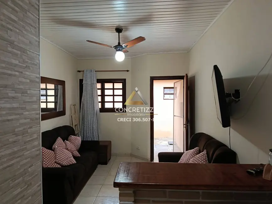 Foto 9 de Casa com 2 quartos à venda e para alugar, 70m2 em Jardim Britânia, Caraguatatuba - SP