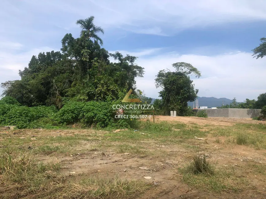 Foto 1 de Terreno / Lote à venda, 340m2 em Caraguatatuba - SP