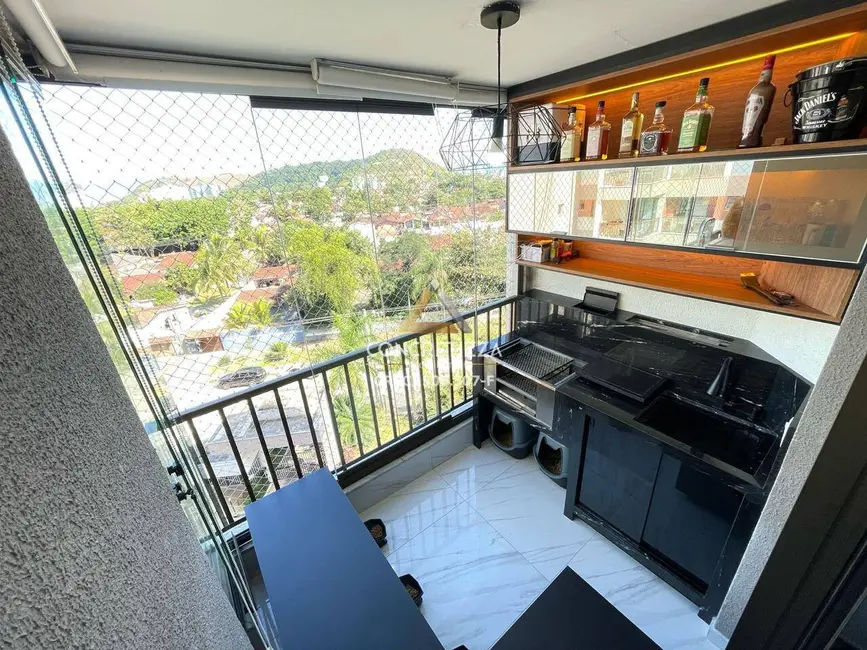 Foto 2 de Apartamento com 2 quartos à venda, 62m2 em Martim de Sá, Caraguatatuba - SP