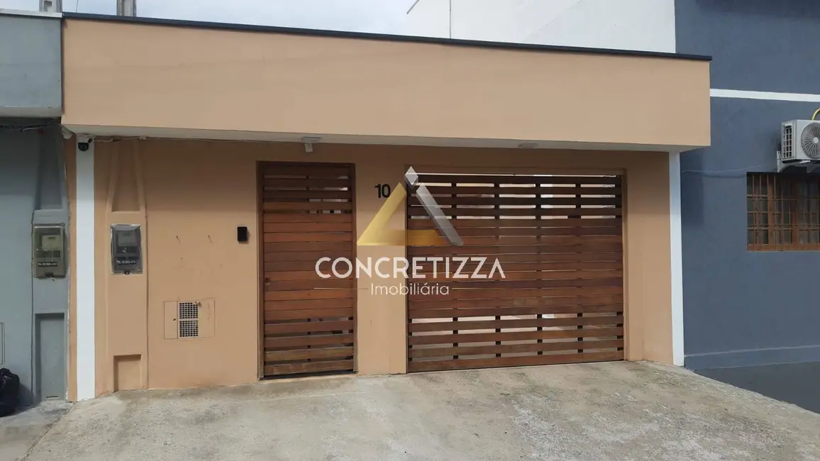 Foto 1 de Casa com 2 quartos à venda, 100m2 em Caputera, Caraguatatuba - SP