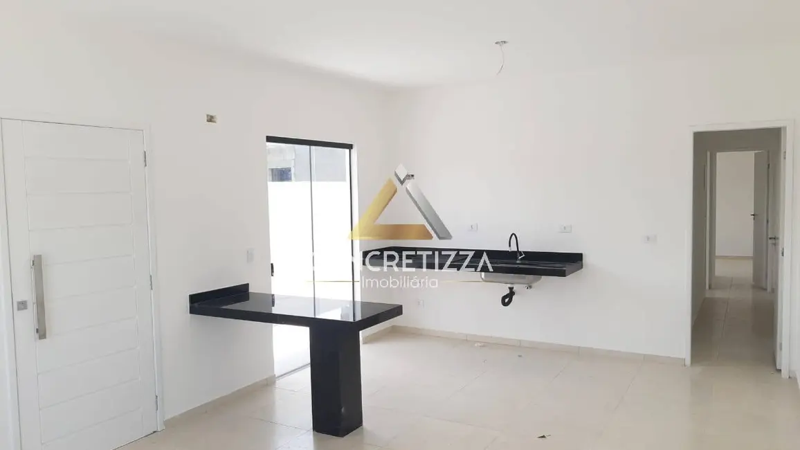 Casa com 2 quartos à venda, 150m2 em Caraguatatuba - SP - imagem 8 Foto 8 de Casa com 2 quartos à venda, 150m2 em Caraguatatuba - SP