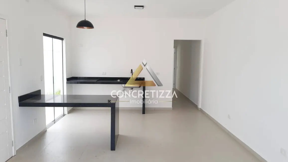 Foto 4 de Casa com 2 quartos à venda, 150m2 em Caraguatatuba - SP