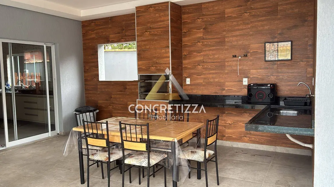 Foto 8 de Sobrado com 3 quartos à venda e para alugar, 300m2 em Massaguaçu, Caraguatatuba - SP