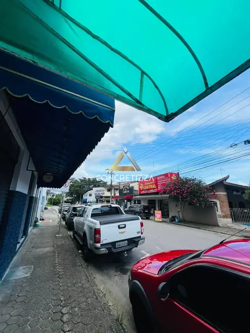 Sala Comercial para alugar, 42m2 em Indaiá, Caraguatatuba - SP - imagem 3 Foto 3 de Sala Comercial para alugar, 42m2 em Indaiá, Caraguatatuba - SP