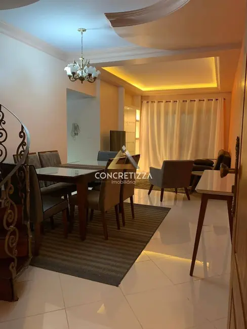 Foto 1 de Cobertura com 3 quartos à venda e para alugar, 123m2 em Martim de Sá, Caraguatatuba - SP