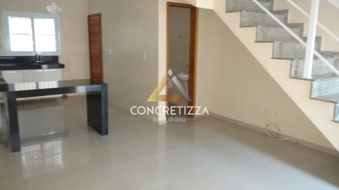 Foto 3 de Sobrado com 2 quartos à venda, 89m2 em Caraguatatuba - SP