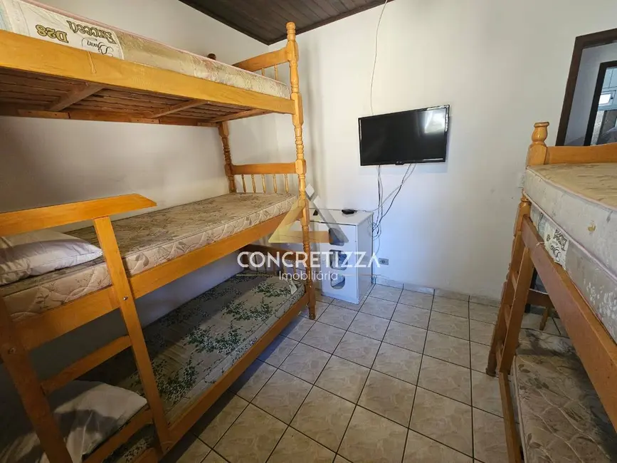 Foto 5 de Casa de Condomínio com 2 quartos à venda, 70m2 em Jardim Britânia, Caraguatatuba - SP