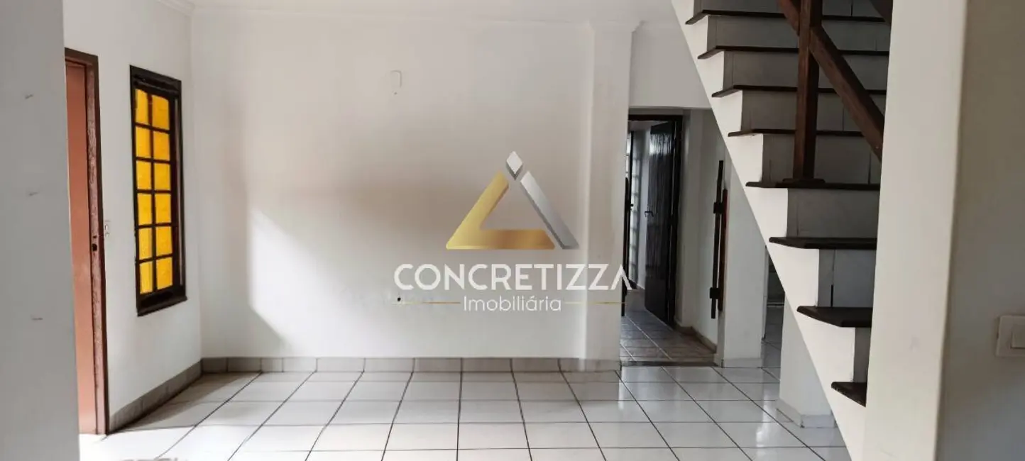 Sobrado com 4 quartos à venda e para alugar em Indaiá, Caraguatatuba - SP - imagem 5 Foto 5 de Sobrado com 4 quartos à venda e para alugar em Indaiá, Caraguatatuba - SP