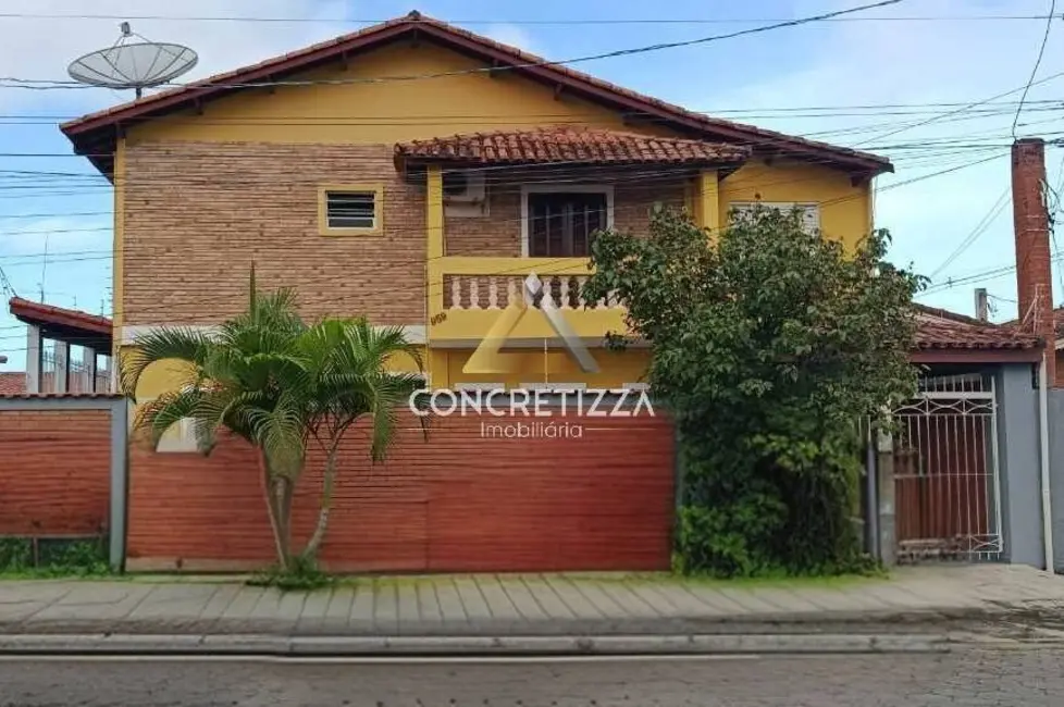 Sobrado com 4 quartos à venda e para alugar em Indaiá, Caraguatatuba - SP - imagem 1 Foto 1 de Sobrado com 4 quartos à venda e para alugar em Indaiá, Caraguatatuba - SP