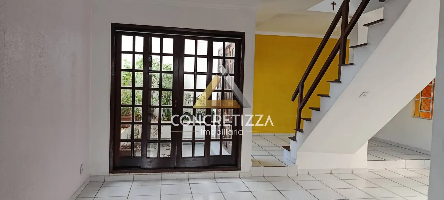 Sobrado com 4 quartos à venda e para alugar em Indaiá, Caraguatatuba - SP - imagem 7 Foto 7 de Sobrado com 4 quartos à venda e para alugar em Indaiá, Caraguatatuba - SP