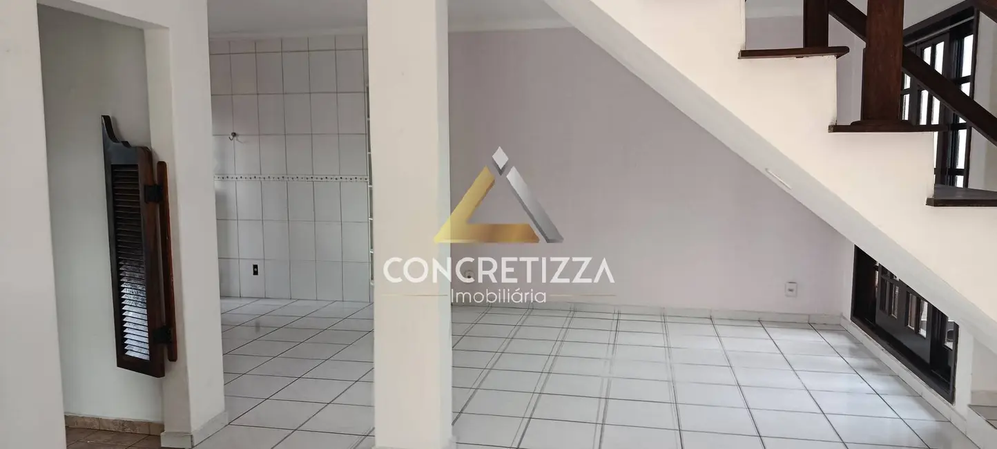 Sobrado com 4 quartos à venda e para alugar em Indaiá, Caraguatatuba - SP - imagem 9 Foto 9 de Sobrado com 4 quartos à venda e para alugar em Indaiá, Caraguatatuba - SP