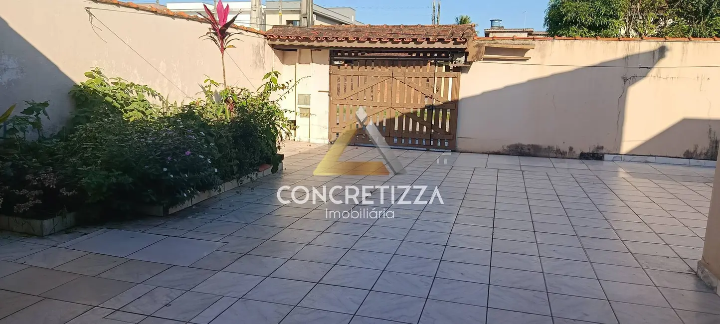 Casa com 3 quartos à venda, 250m2 em Balneário Recanto do Sol, Caraguatatuba - SP - imagem 2 Foto 2 de Casa com 3 quartos à venda, 250m2 em Balneário Recanto do Sol, Caraguatatuba - SP