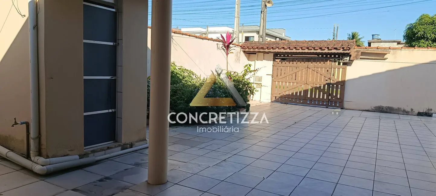 Foto 3 de Casa com 3 quartos à venda, 250m2 em Balneário Recanto do Sol, Caraguatatuba - SP