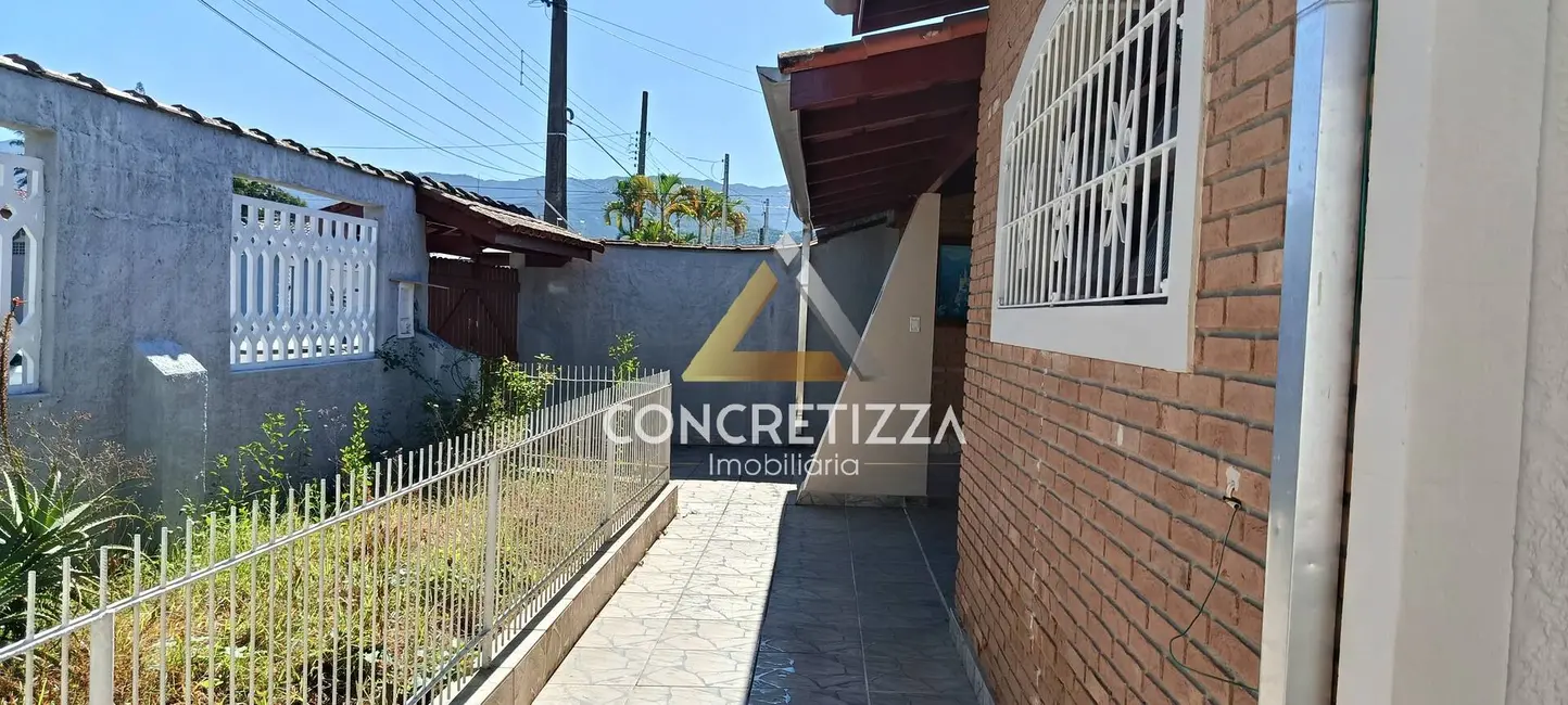 Foto 8 de Casa com 3 quartos à venda, 350m2 em Indaiá, Caraguatatuba - SP