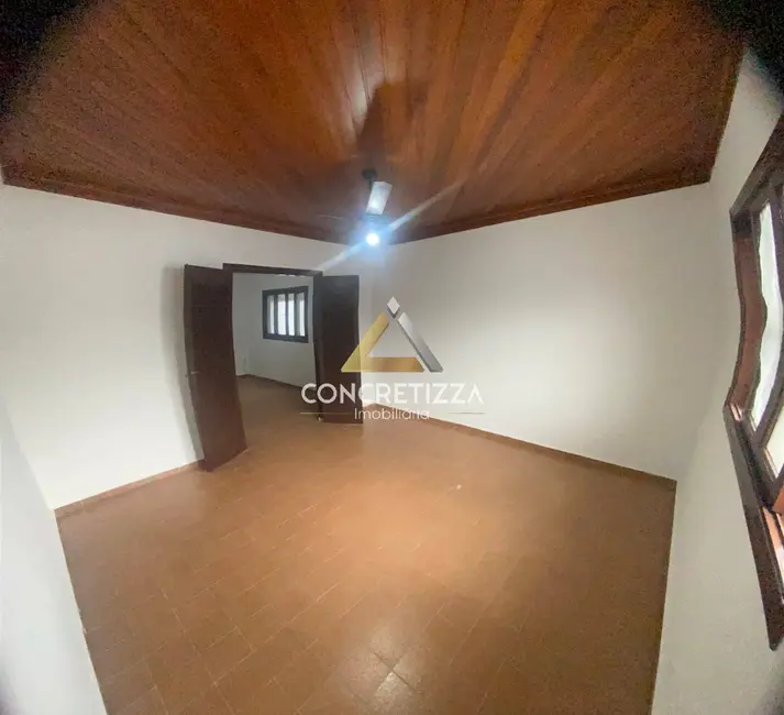 Foto 9 de Casa com 2 quartos para alugar em Caraguatatuba - SP