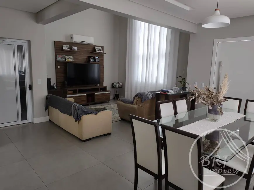 Casa com 3 quartos à venda, 327m2 em Estreito, Florianopolis - SC - imagem 7 Foto 7 de Casa com 3 quartos à venda, 327m2 em Estreito, Florianopolis - SC