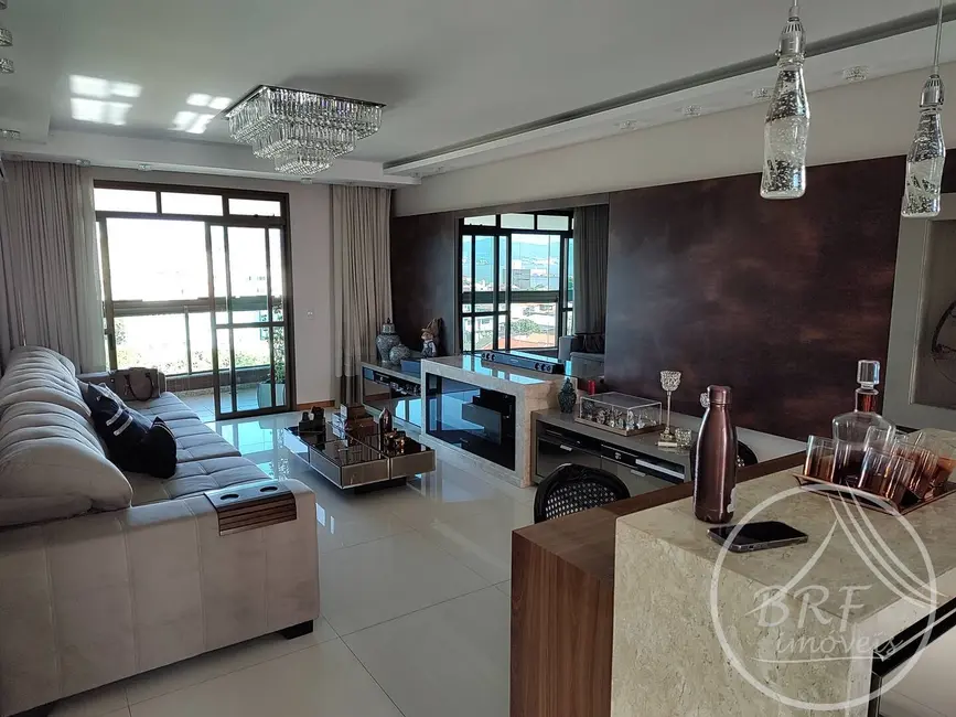 Foto 1 de Cobertura com 4 quartos à venda, 231m2 em Balneário, Florianopolis - SC