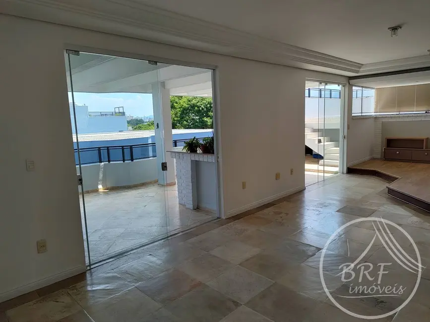 Foto 2 de Cobertura com 3 quartos à venda, 245440m2 em Estreito, Florianopolis - SC