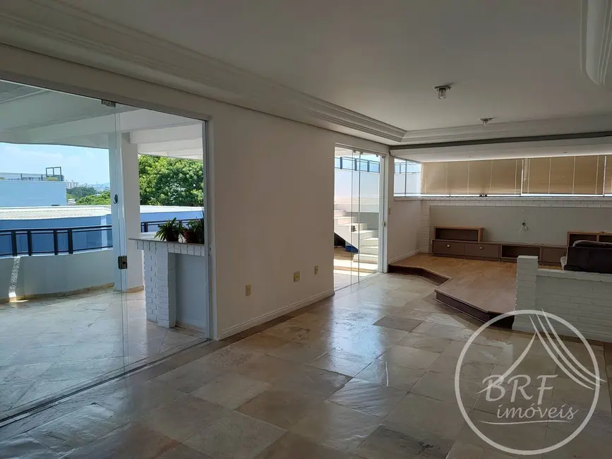 Foto 1 de Cobertura com 3 quartos à venda, 245440m2 em Estreito, Florianopolis - SC