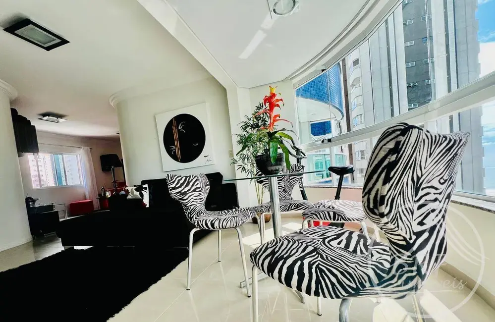 Foto 3 de Apartamento com 3 quartos à venda, 1277300m2 em Centro, Balneario Camboriu - SC