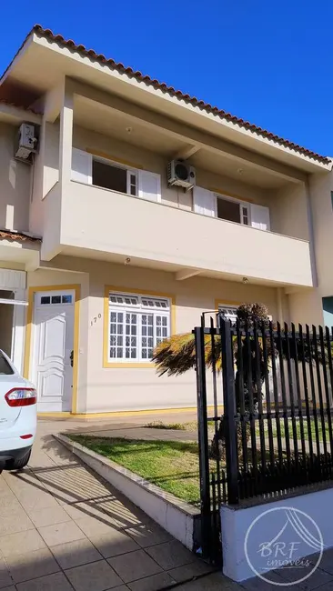 Foto 3 de Casa com 4 quartos à venda, 238m2 em Balneário, Florianopolis - SC