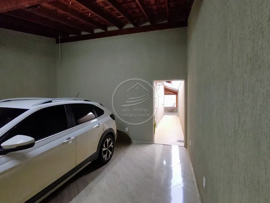Casa com 3 quartos à venda, 154m2 em Beija-Flor, Uberaba - MG - imagem 3 Foto 3 de Casa com 3 quartos à venda, 154m2 em Beija-Flor, Uberaba - MG